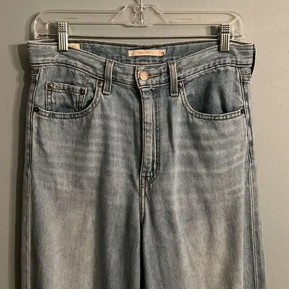 Levi’s premium High Loose Women’s 28 frayed hem jeans - Picture 10 of 14